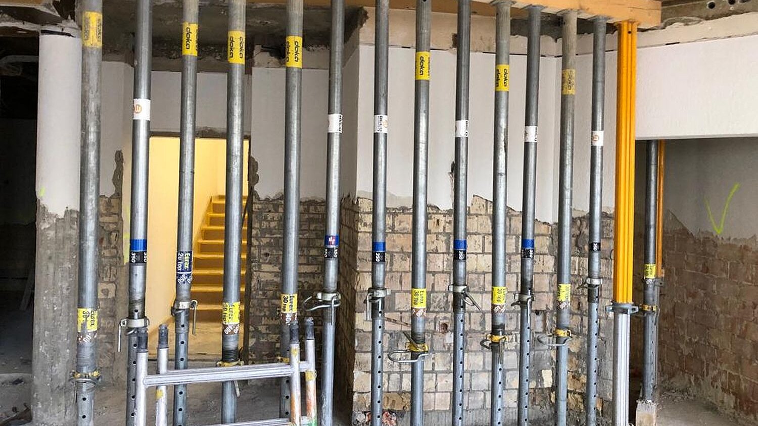 Sanierung Wohn- und Geschäftshaus, Zurlindenstrasse 60