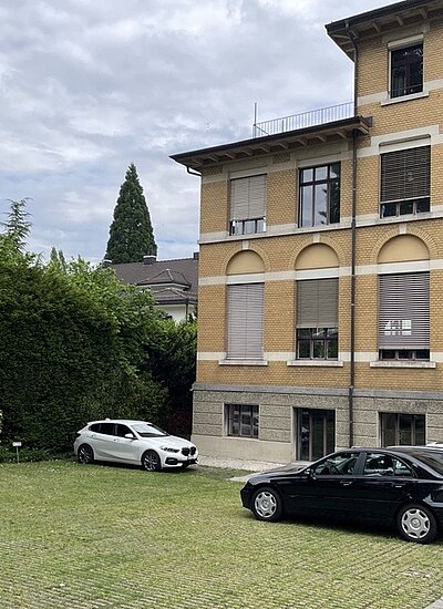 Wohn- und Geschäftshaus Im Kloster, Seestrasse 513